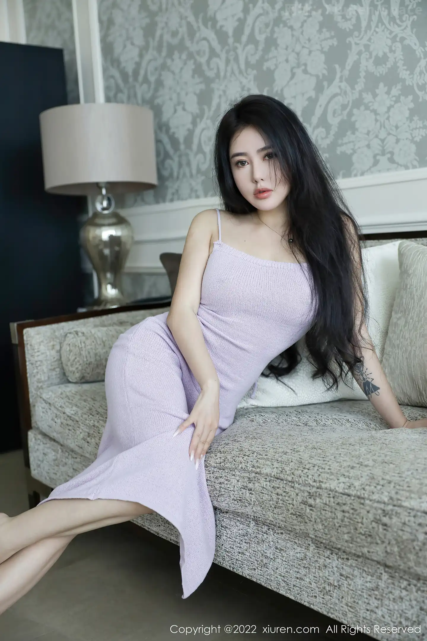 图片[6]-[XiuRen秀人网] VOL.5336 女神Manuela玛鲁娜三亚旅拍淡紫色吊带裙秀浑圆翘臀诱惑写真77P-秀人网官方网站